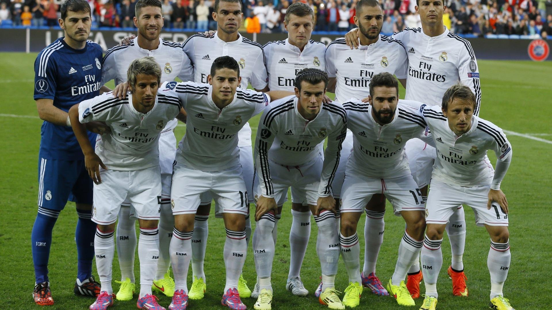 Kaiyun官方网站-重伤倒地，全队围拢祈祷，巴黎王子公园球场最感人的一幕，重伤倒地，全队围拢祈祷，巴黎王子公园球场最感人的一幕
